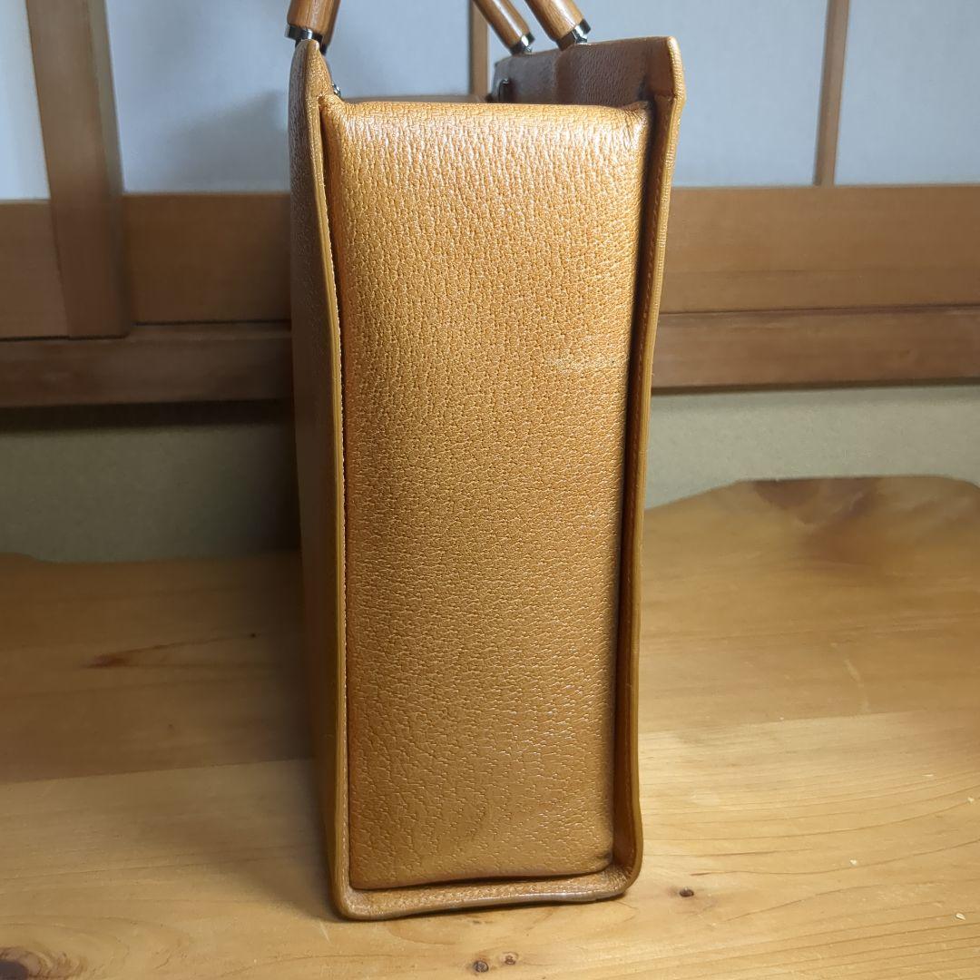 グッチ バンブー ハンドバッグ ビジネス