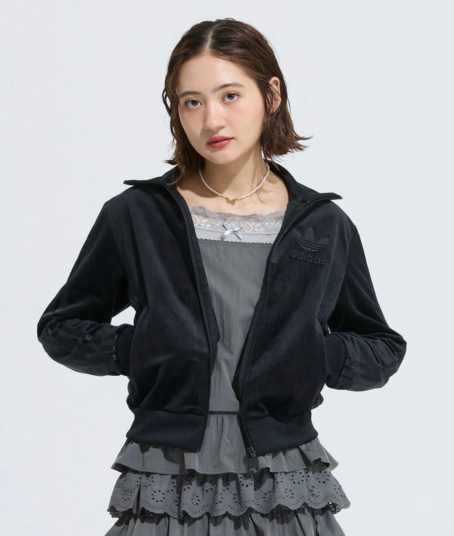新品タグ付き　ベロア トラックジャケット adidasOriginals