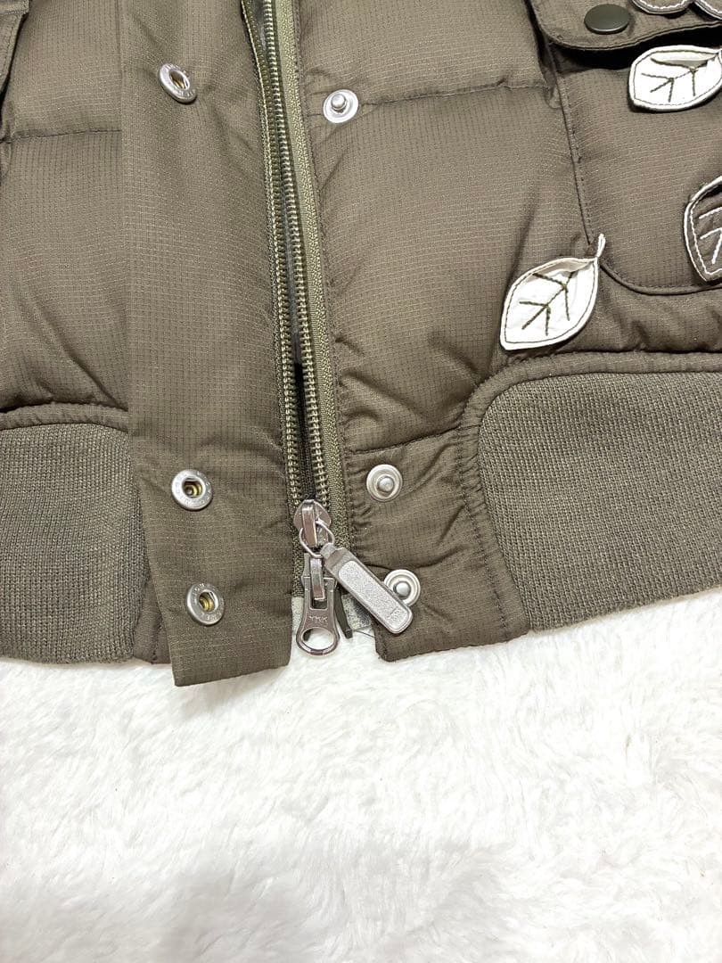 POTECHINO ダウンベスト 花モチーフ付 カーキ ゆったり