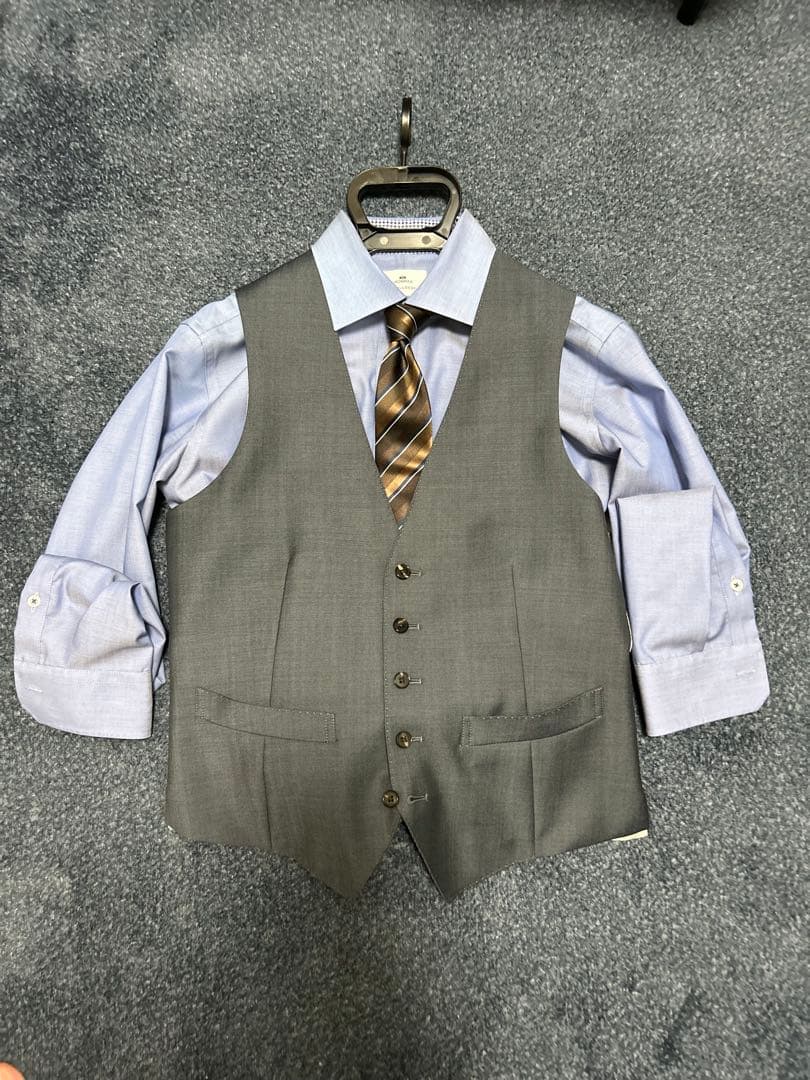 さくら　専属✨高級イタリア生地GUABELLO極美品 ✨定価15万 ベスト付き