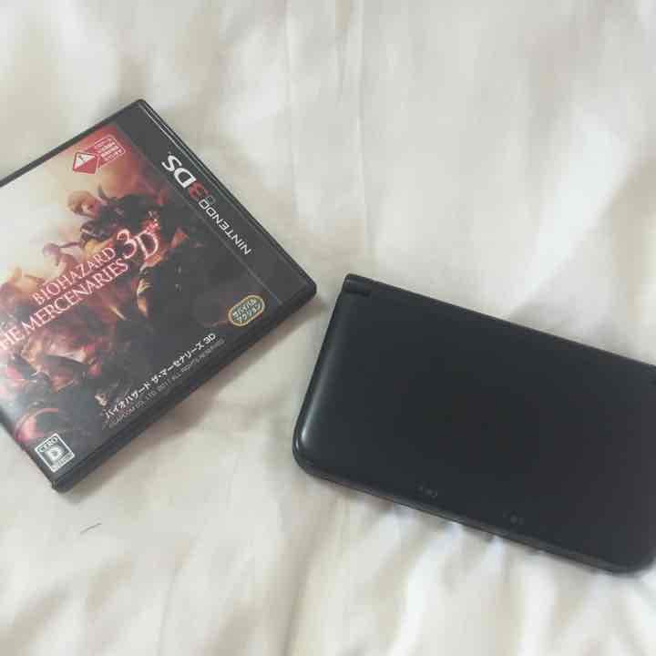 [値下げ] 3DS LL スマブラ、バイオハザード、マリオカート付き