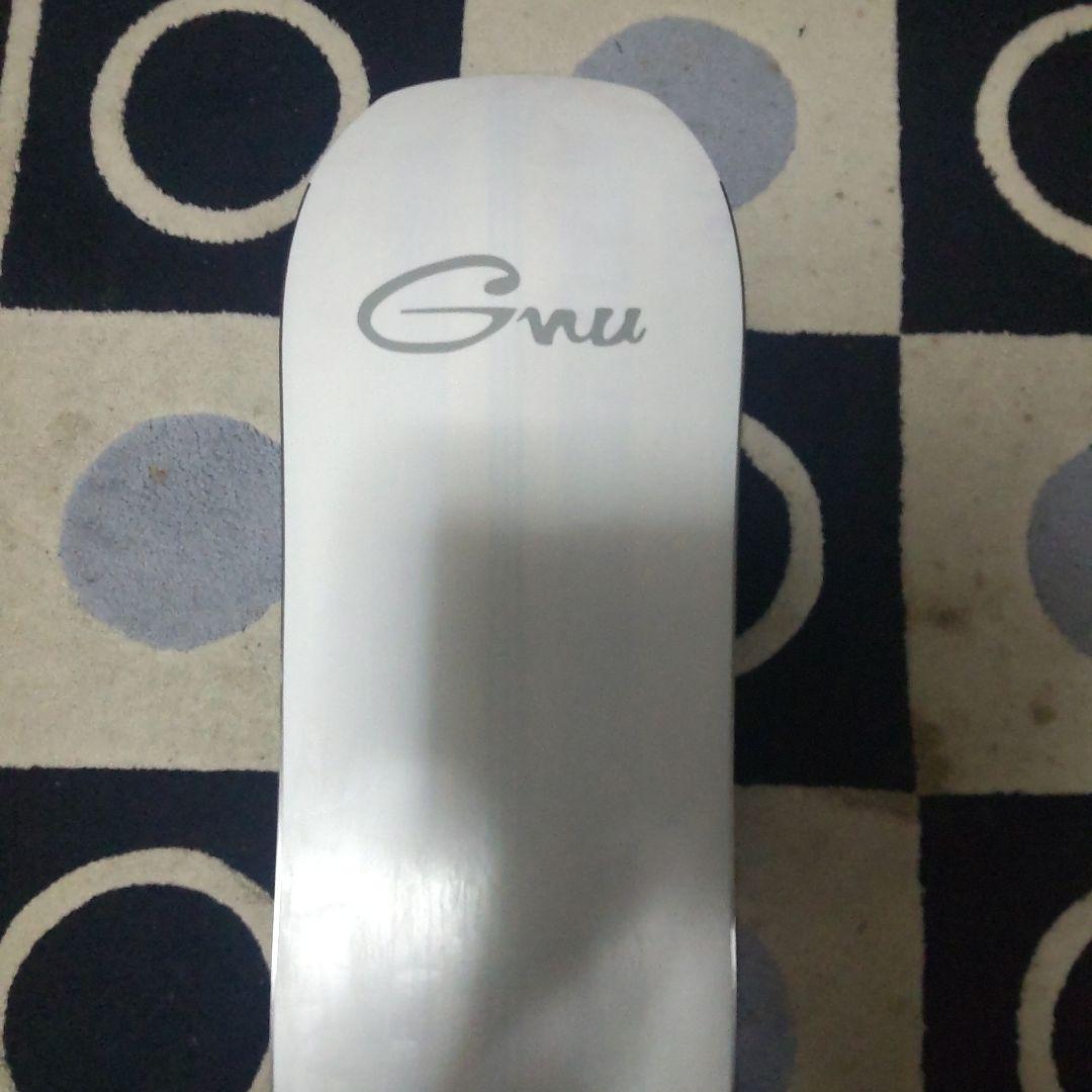 GNU Hyper 157cm ホワイトスノーボード