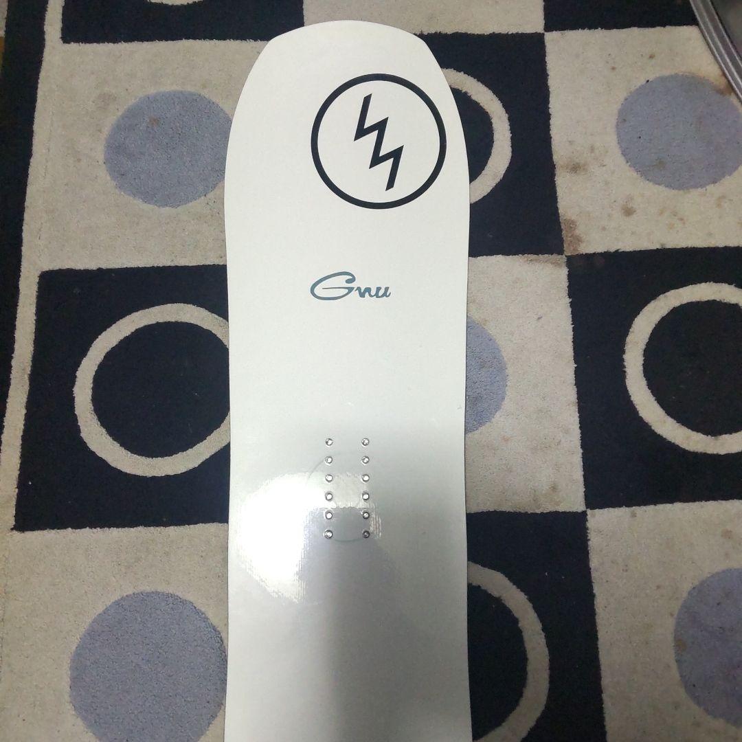 GNU Hyper 157cm ホワイトスノーボード