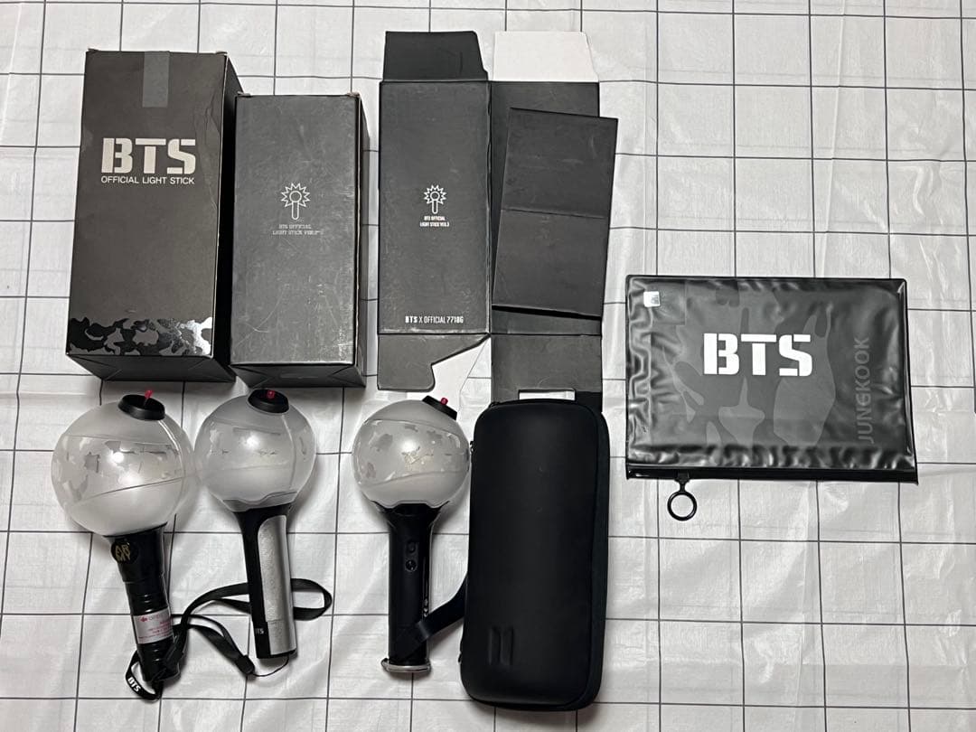 BTS 防弾少年団　방탄소년단 CD DVD トレカ　ペンライト　まとめ　セット