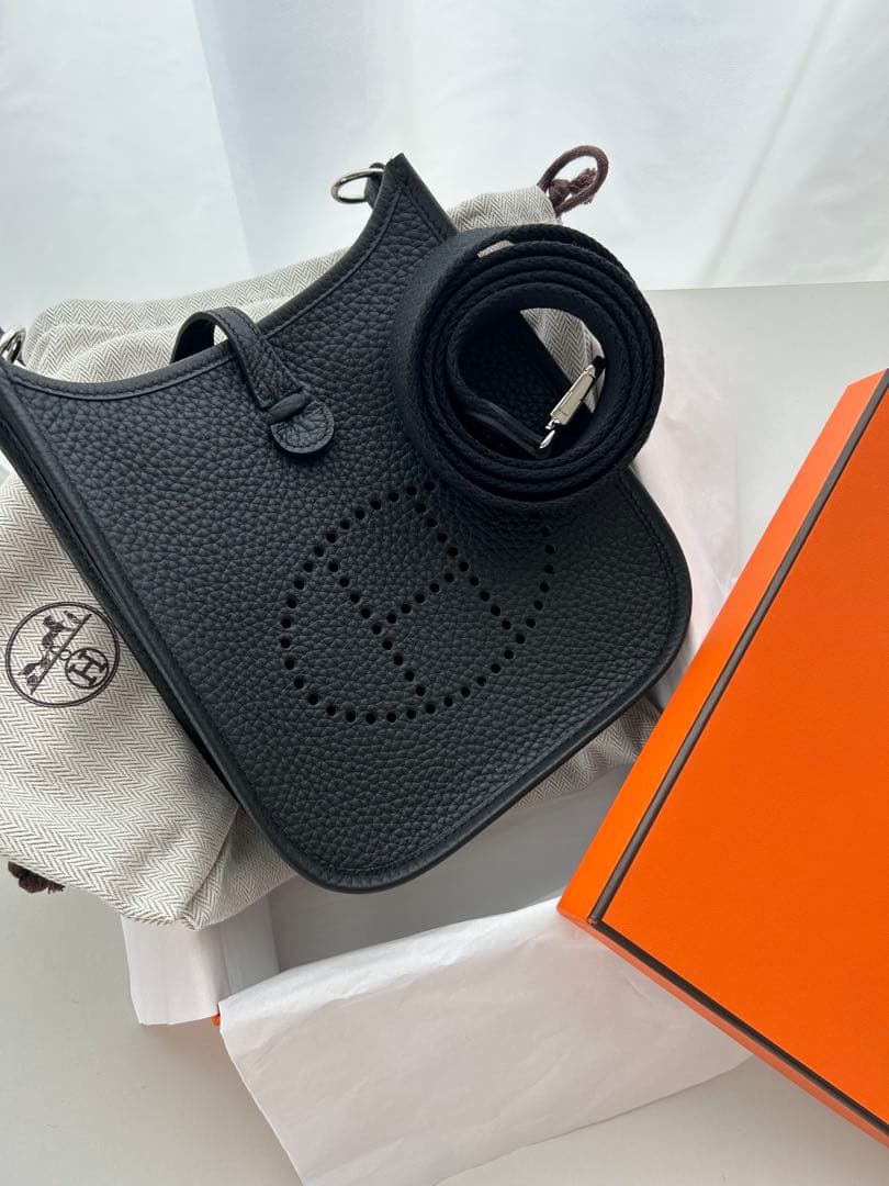エルメス　HERMES ミニエヴリンノワール×シルバー金具 新品未使用　W刻印