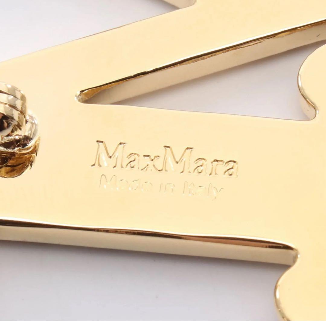 Max mara ブローチ