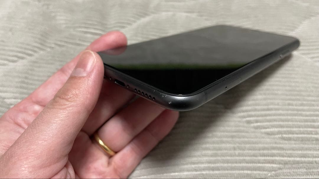 Apple iPhone 11 ブラック 本体 バッテリー94%