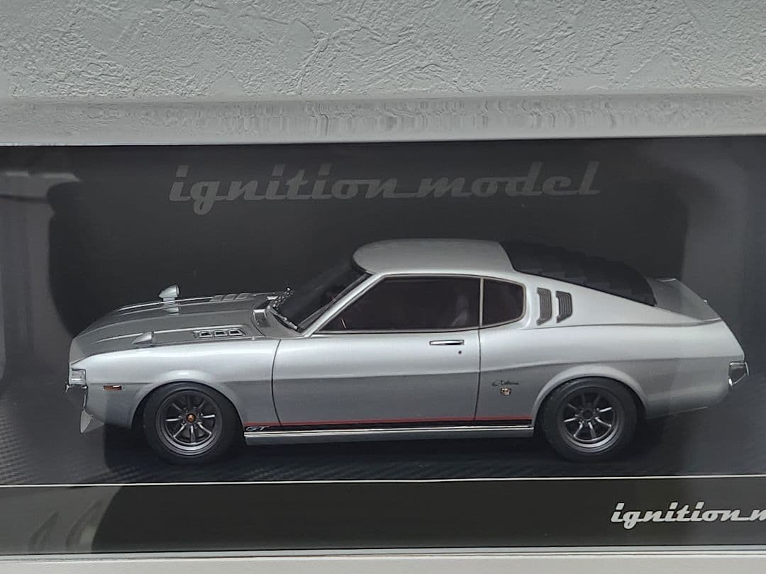 【1/18イグニッションモデル】トヨタ　セリカLB(TA27)シルバー