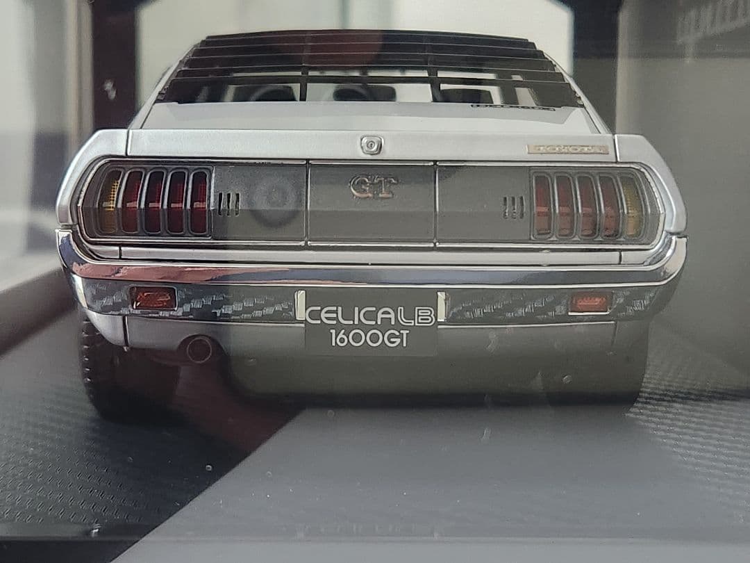 【1/18イグニッションモデル】トヨタ　セリカLB(TA27)シルバー