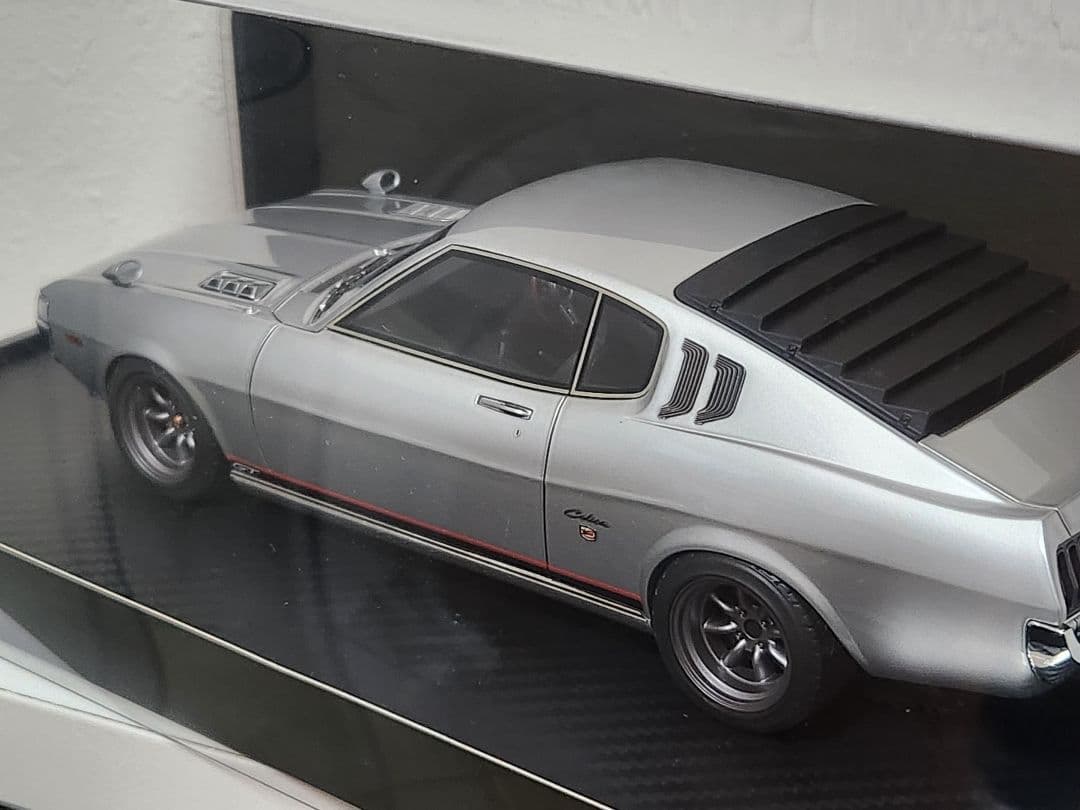 【1/18イグニッションモデル】トヨタ　セリカLB(TA27)シルバー