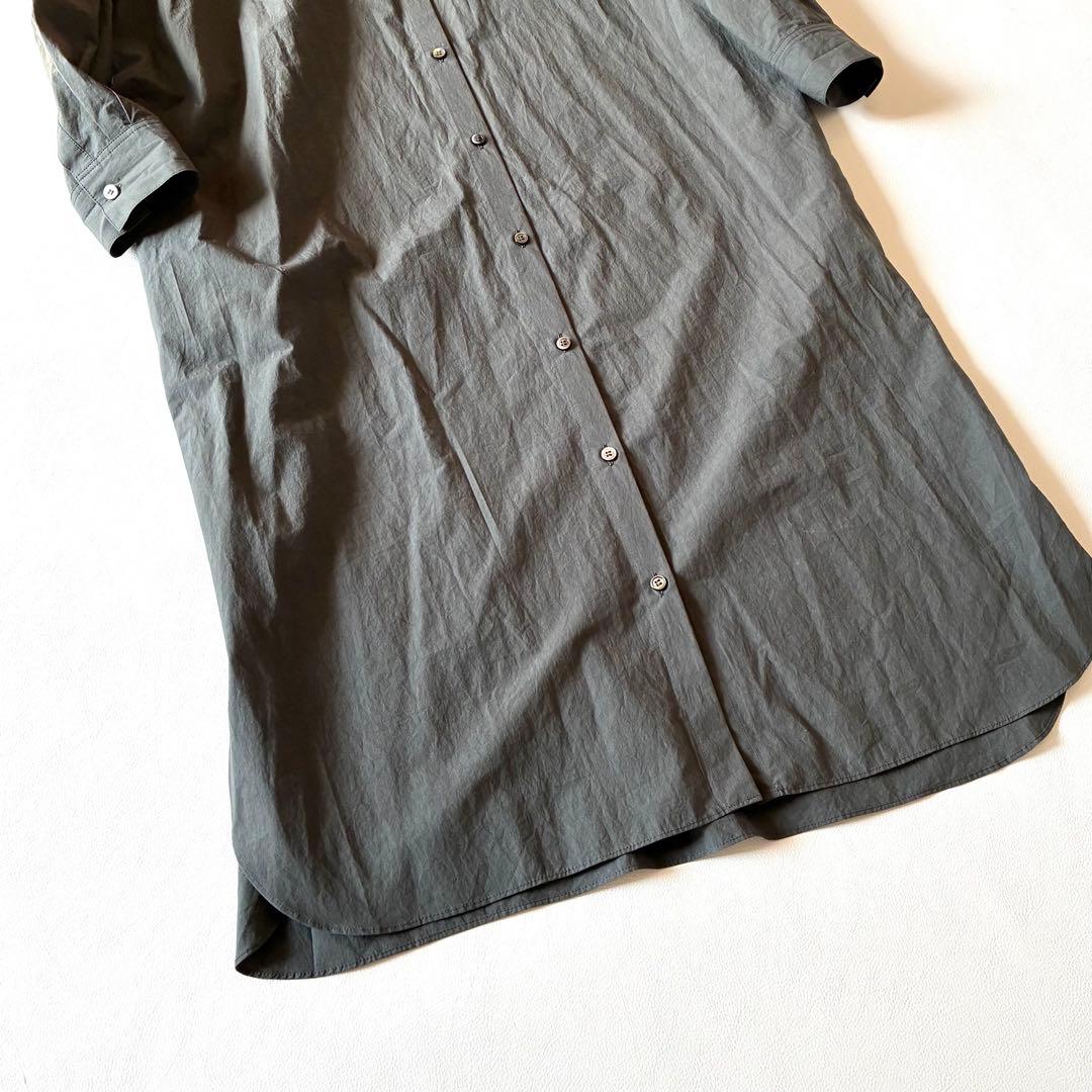 美品✨ビアズリー　2023AW　後ろフリルシャツワンピース　グレー　マキシ丈