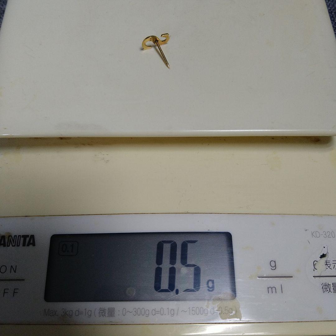 Ｋ１８、１８金Ｓ字型 ネクタイピン、ピンブローチチェーン付きです(⌒▽⌒)