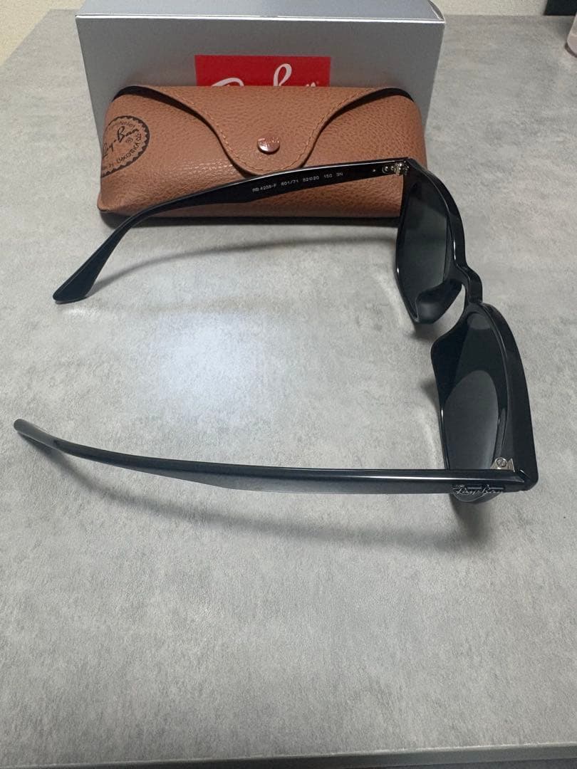 Ray-Ban RB4258- F 601/71 52◻︎20 150 3N