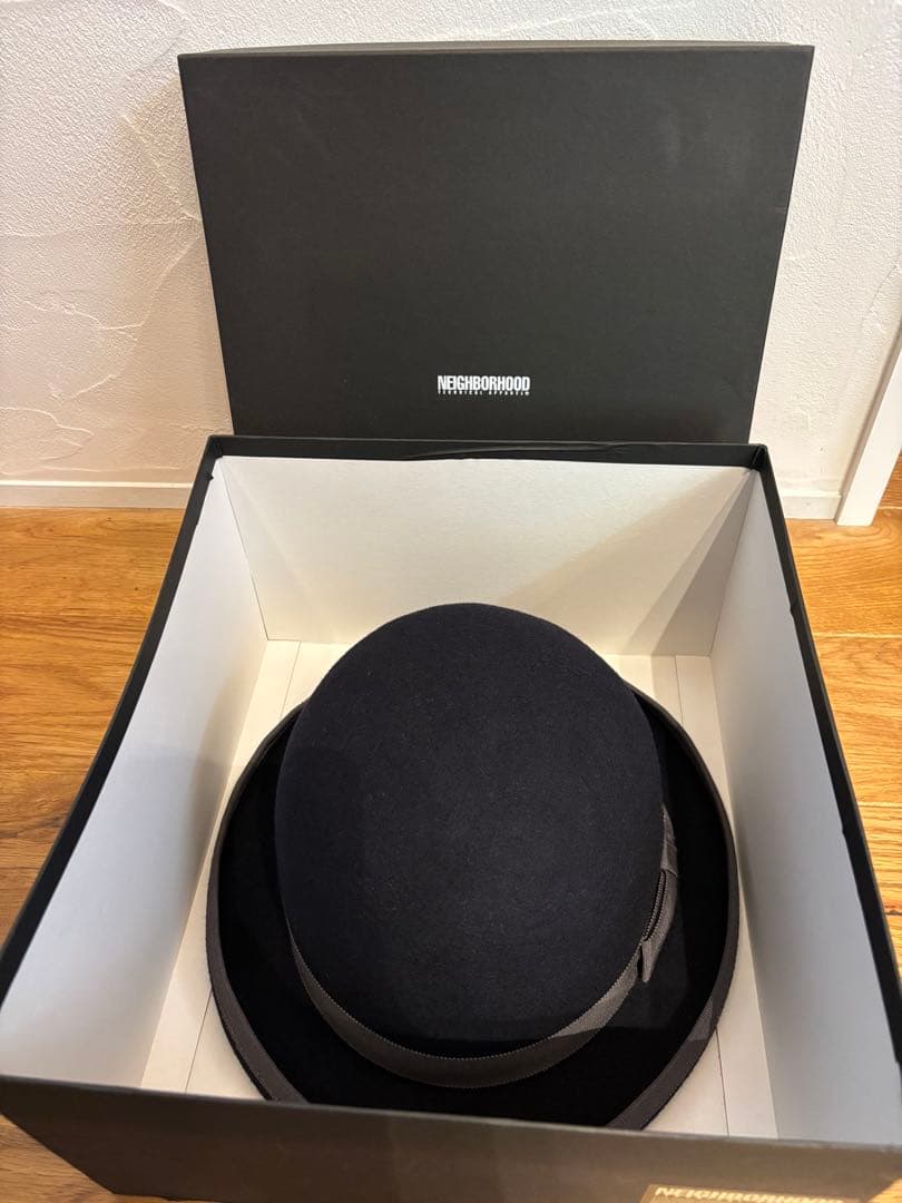 neighborhood ラビットファーハット