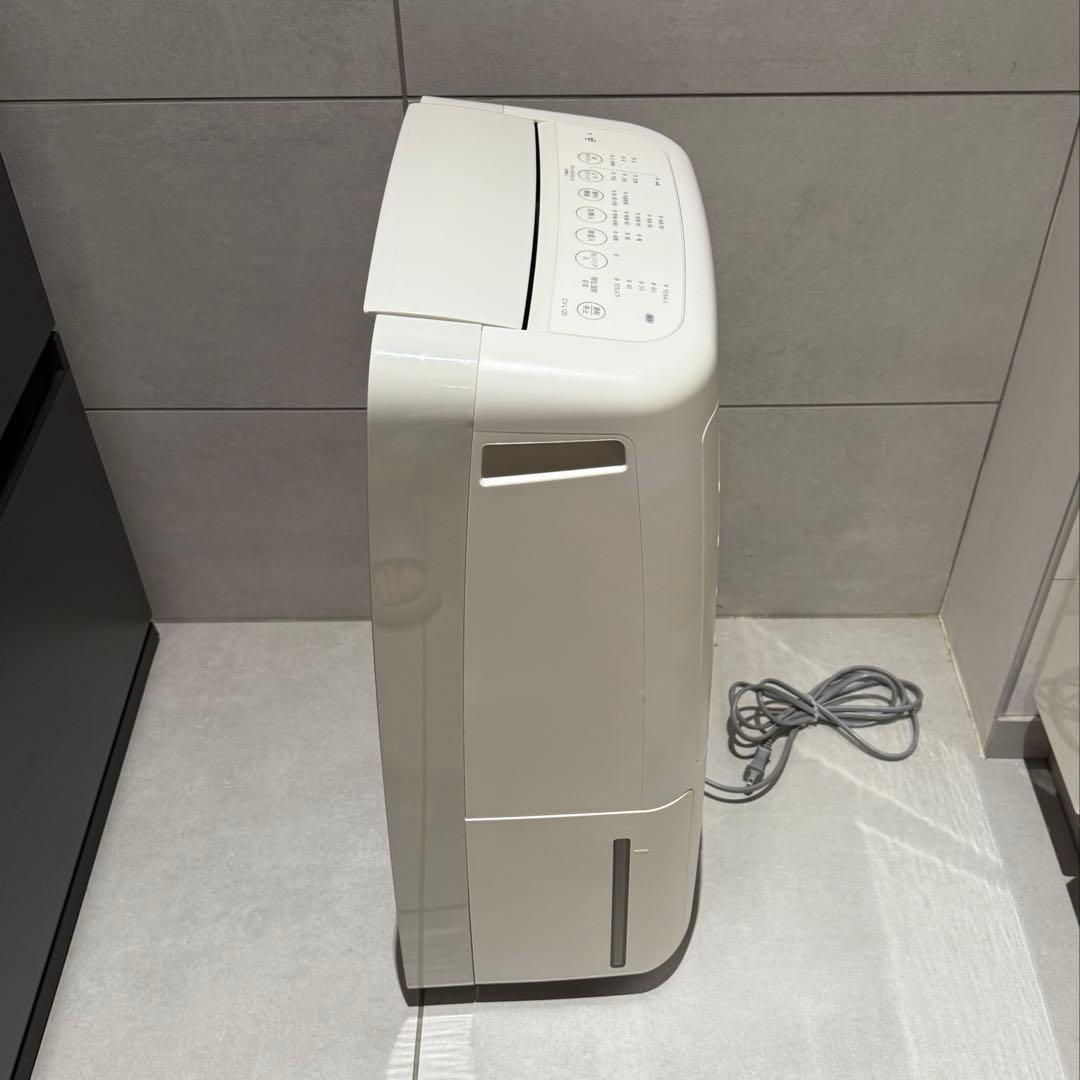 SHARP シャープ　除湿機　CV-L120-W 2021年製