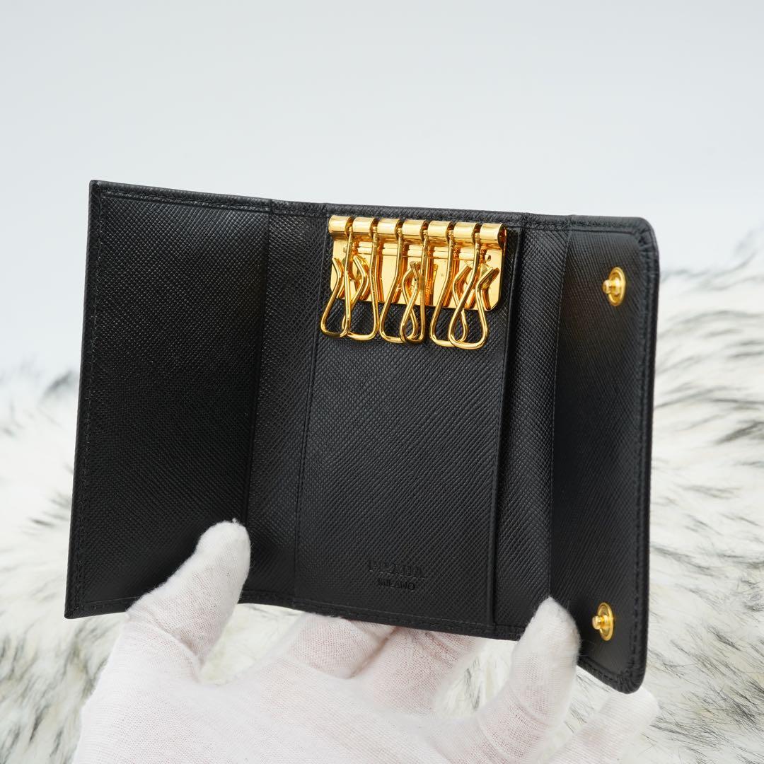 新品未使用品　箱付き　PRADA プラダ　キーケース　サフィアーノ　ブラック