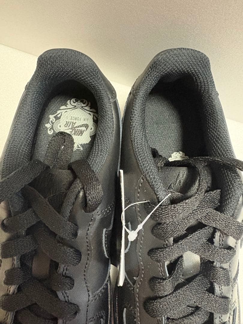 NIKE AIR FORCE 1 エアフォース1 ブラック　GS 23cm