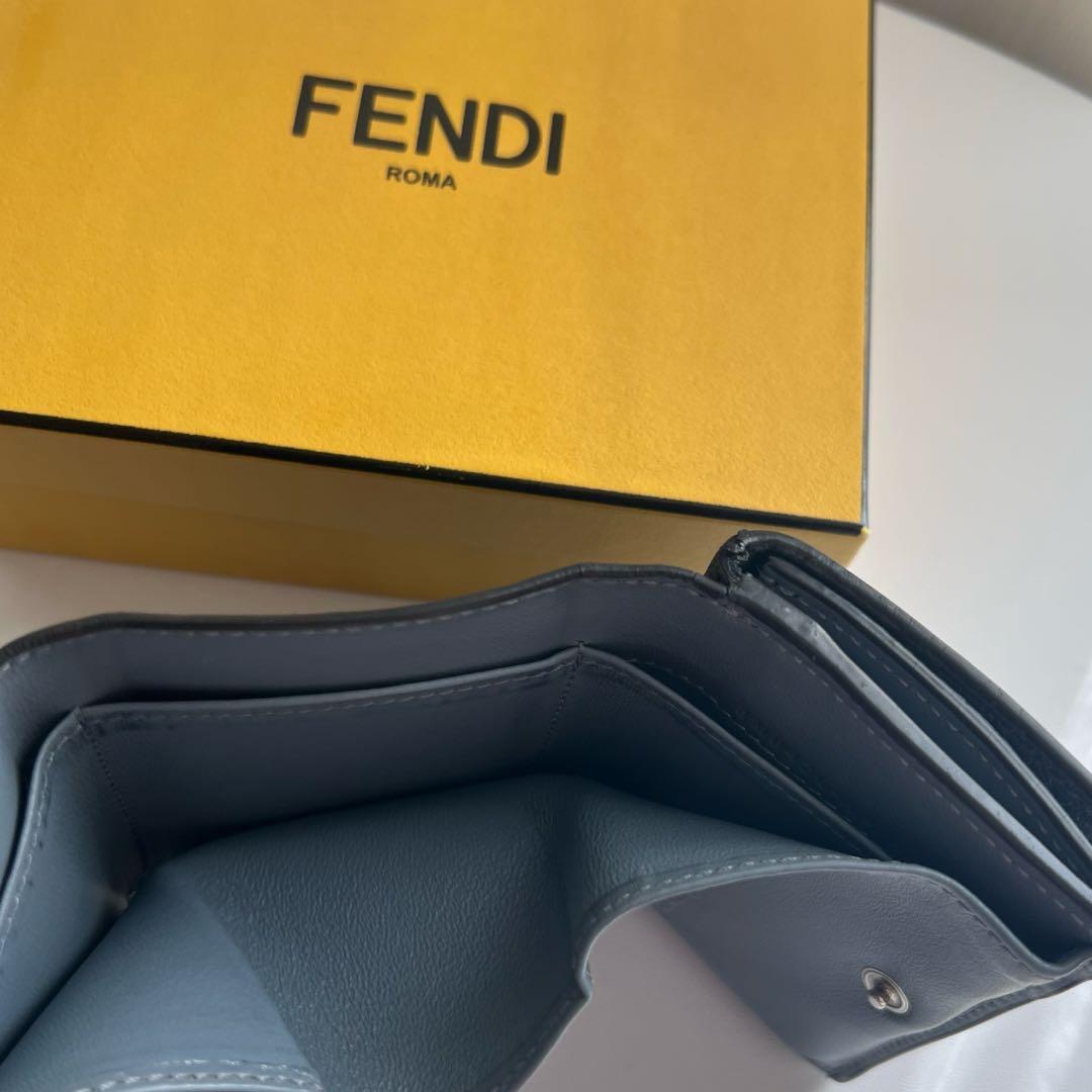 37 美品 FENDI フェンディ ピーカブー 3つ折り財布