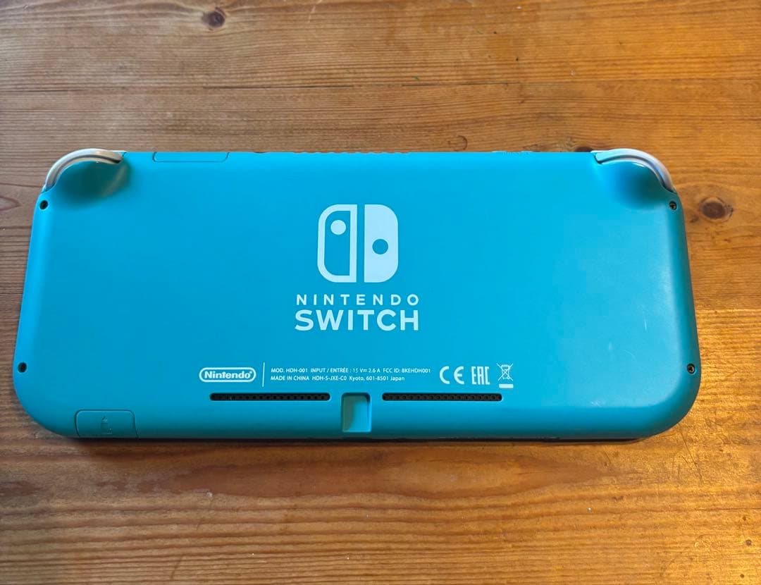 Nintendo SwitchLite ターコイズ本体 どうぶつの森カセット付き