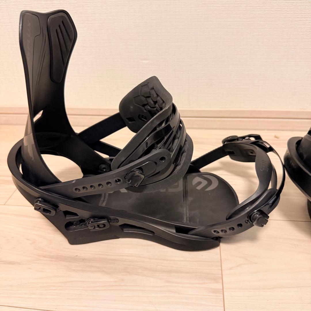 美品　FLUX フラックス DS 22-23 Mサイズ