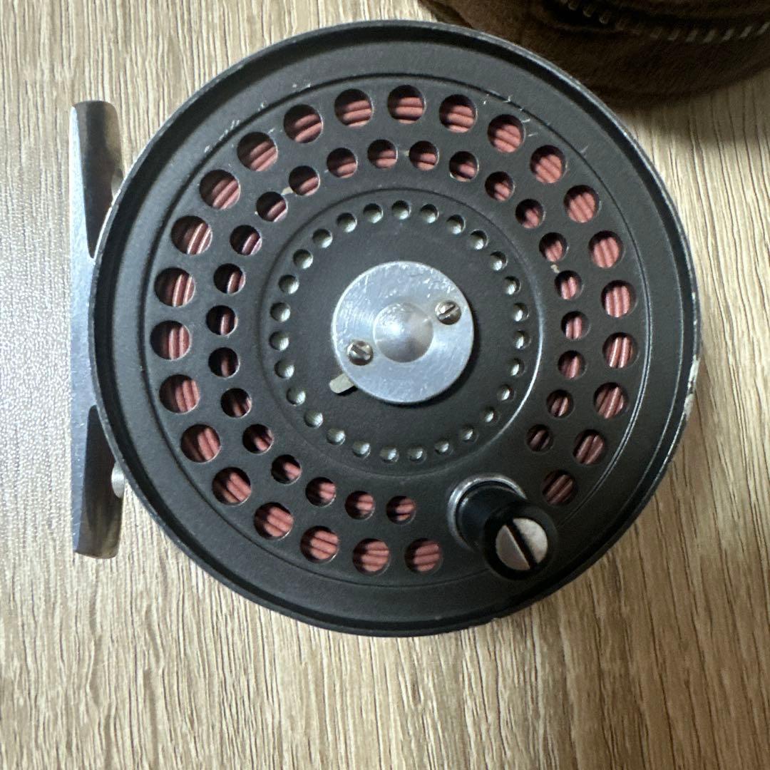 orvis cfolllフライフィッシング　フライリール　純正ポーチ付き