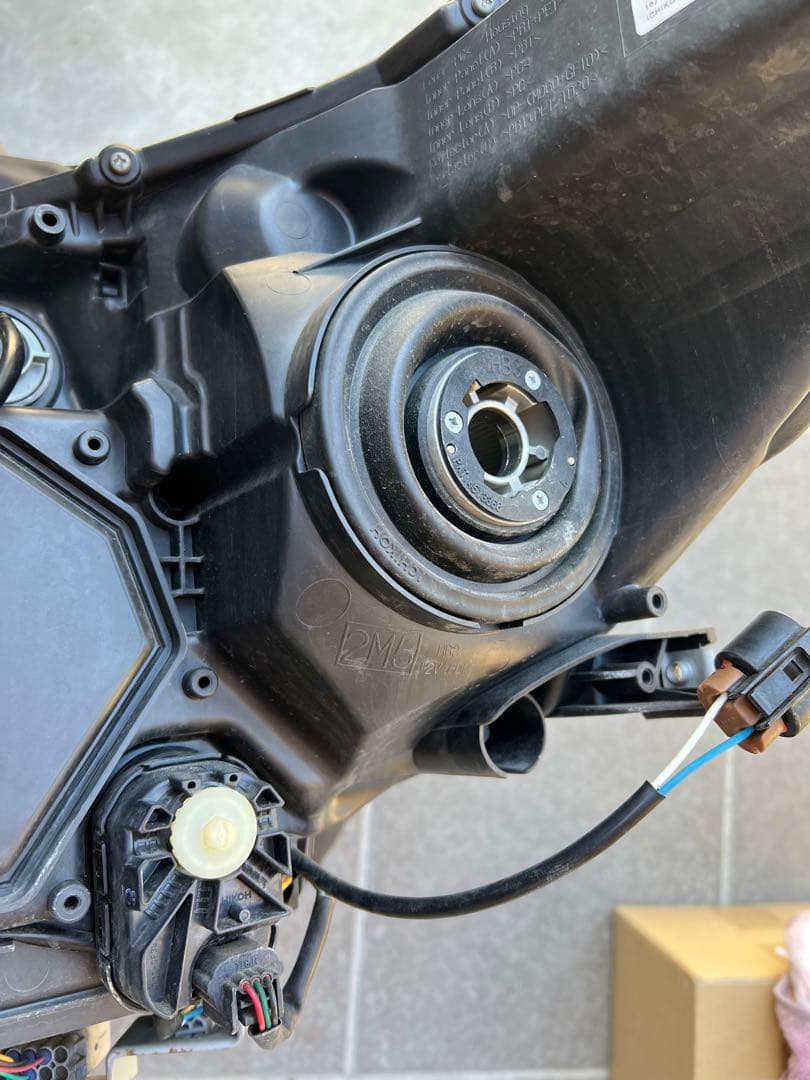 エスクァイア　80前期　ブラックテーラード　ヘッドライト　右　傷有り　ジャンク