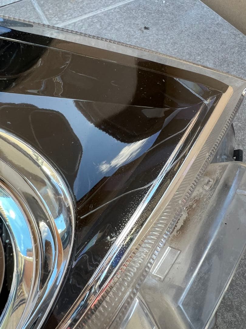 エスクァイア　80前期　ブラックテーラード　ヘッドライト　右　傷有り　ジャンク