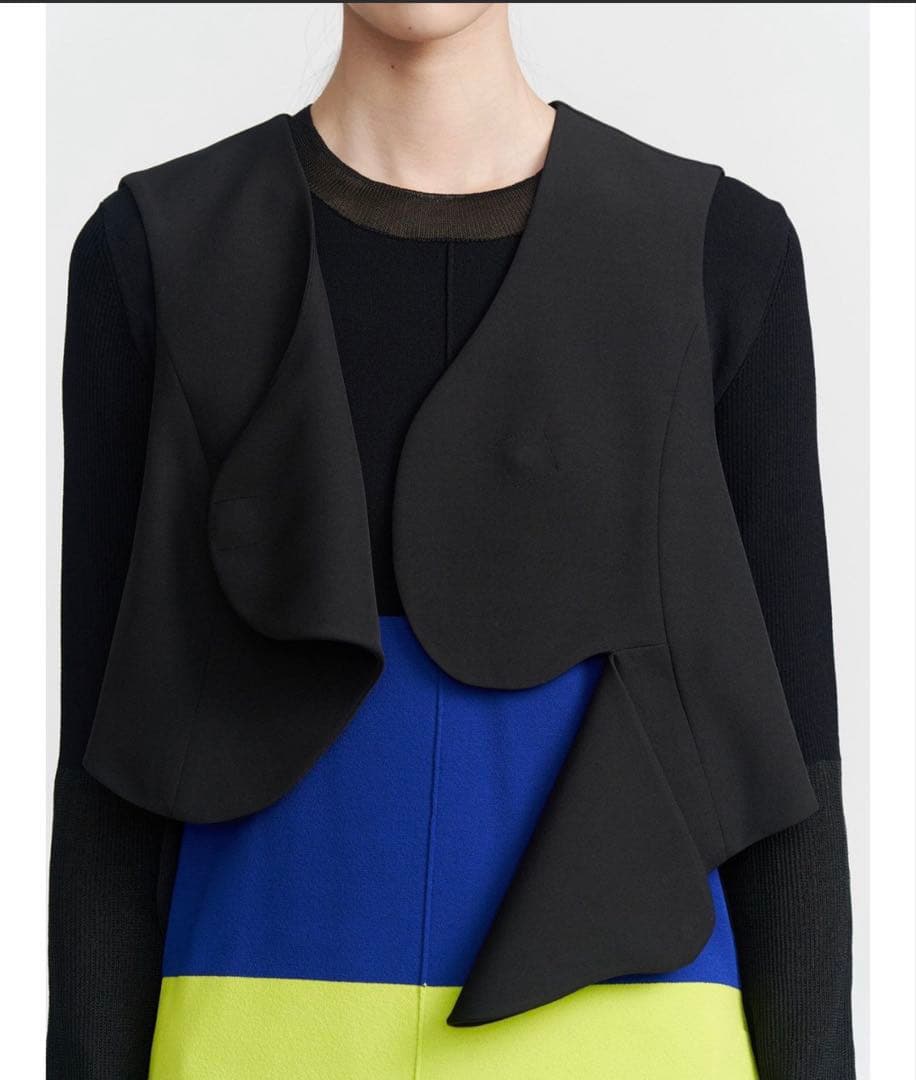 トップス 26SS UN3D. WAVE ASYMMETRY VEST