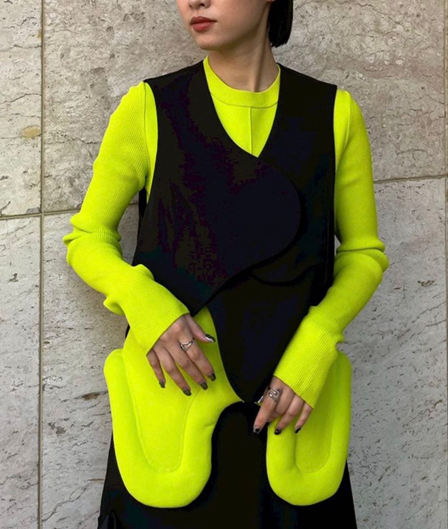 トップス 26SS UN3D. WAVE ASYMMETRY VEST