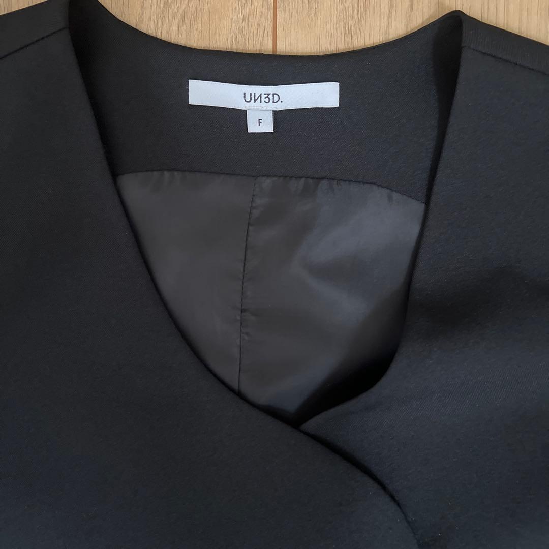 トップス 26SS UN3D. WAVE ASYMMETRY VEST