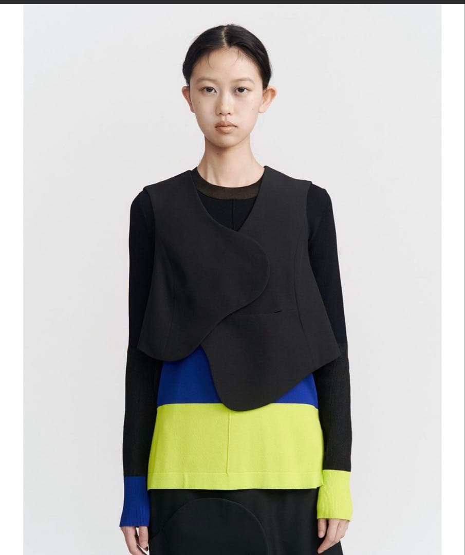 トップス 26SS UN3D. WAVE ASYMMETRY VEST