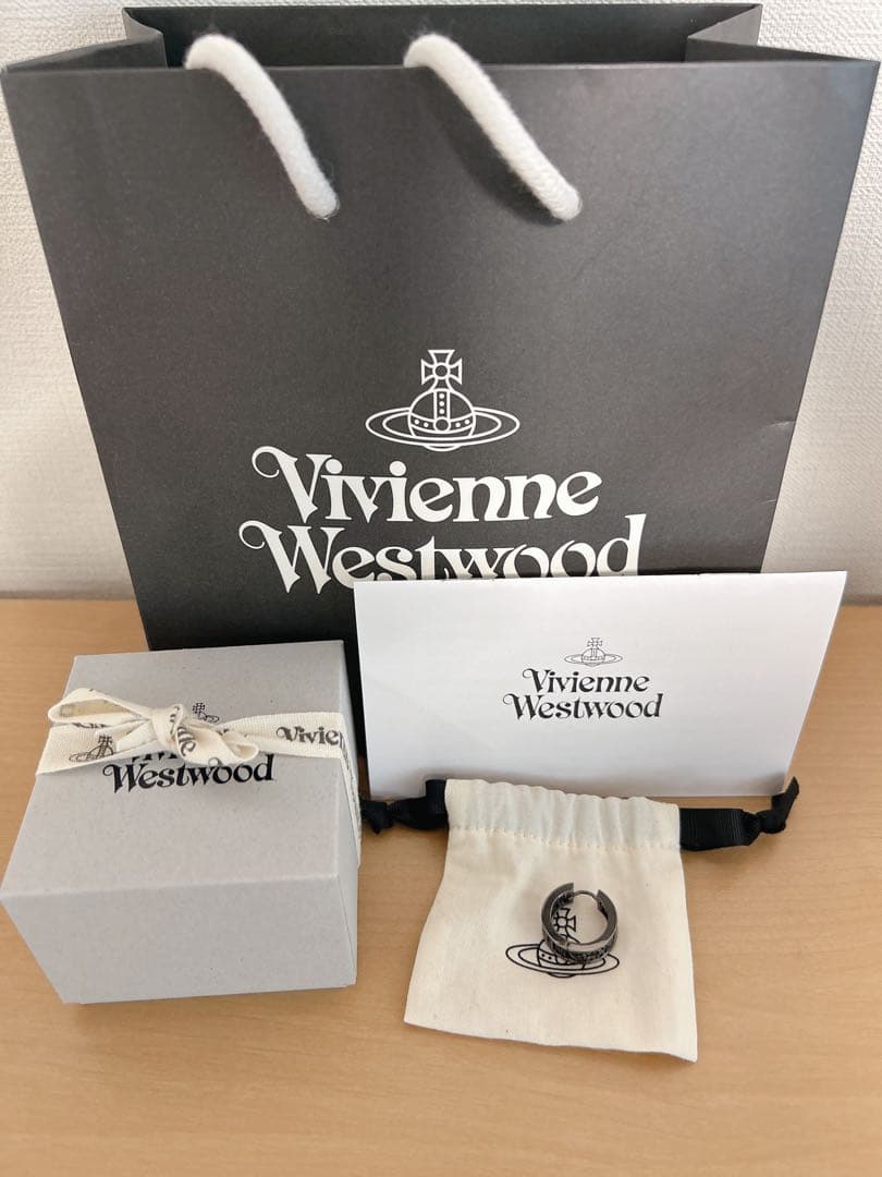 【リ】ヴィヴィアンウエストウッド シングルフープピアス