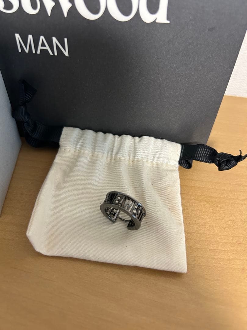 【リ】ヴィヴィアンウエストウッド シングルフープピアス