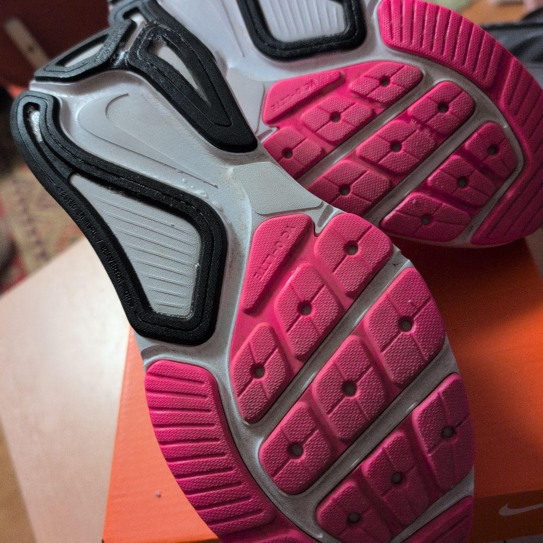 ナイキ…ストラクチャーピンク23.5cm