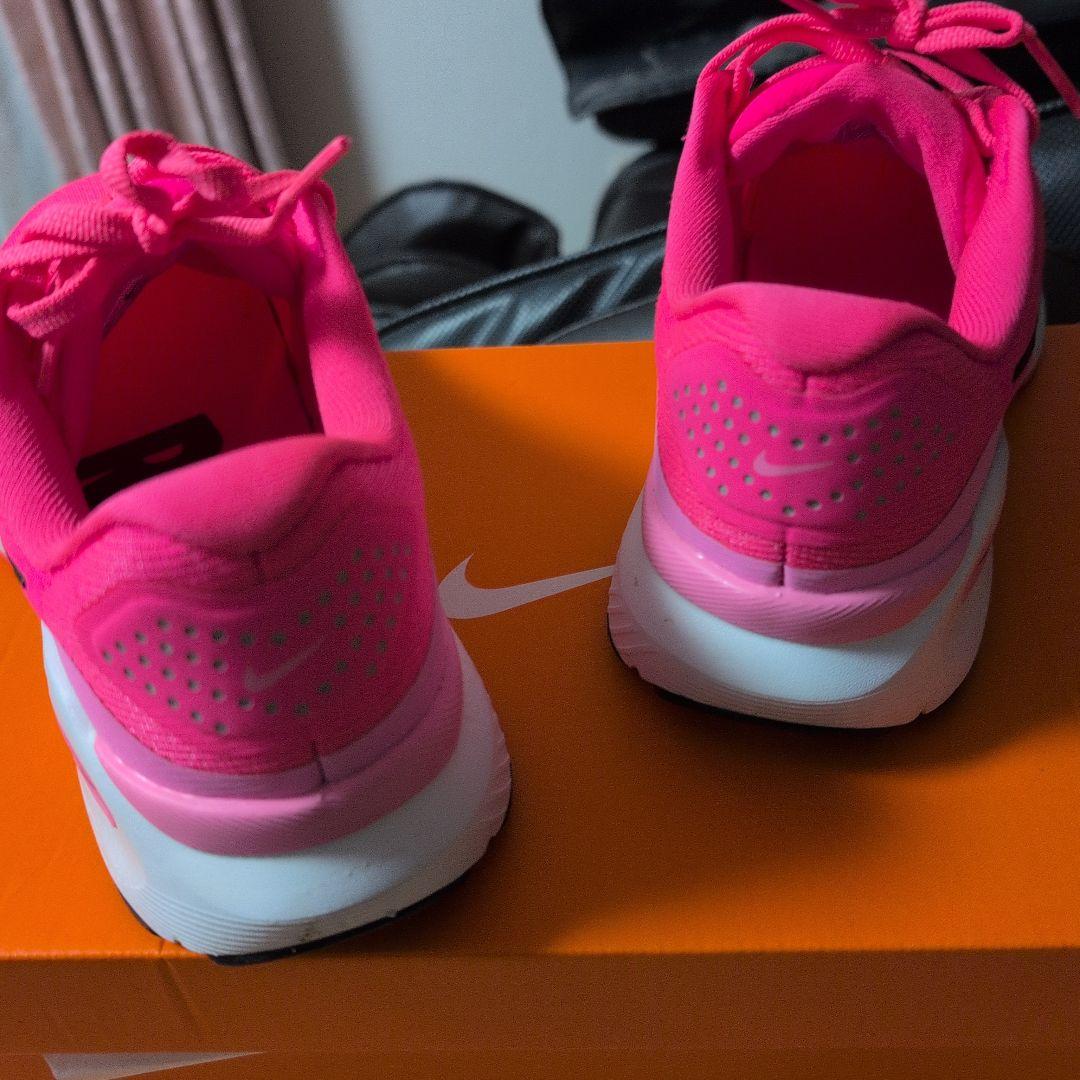 ナイキ…ストラクチャーピンク23.5cm