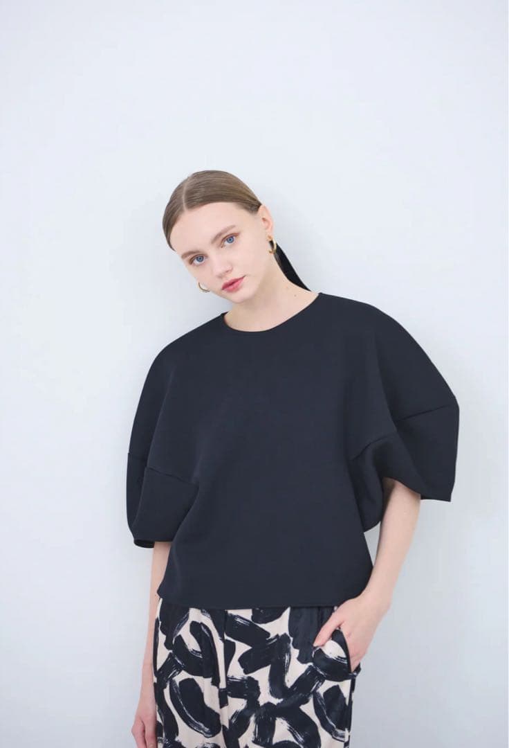Liten リテン Sculpture form pullover ブラック