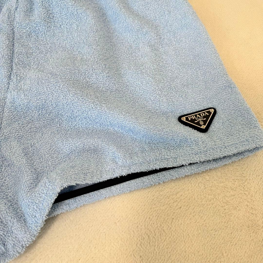 極美品✨PRADA ショートパンツ　水色　三角プレート　サイズ42