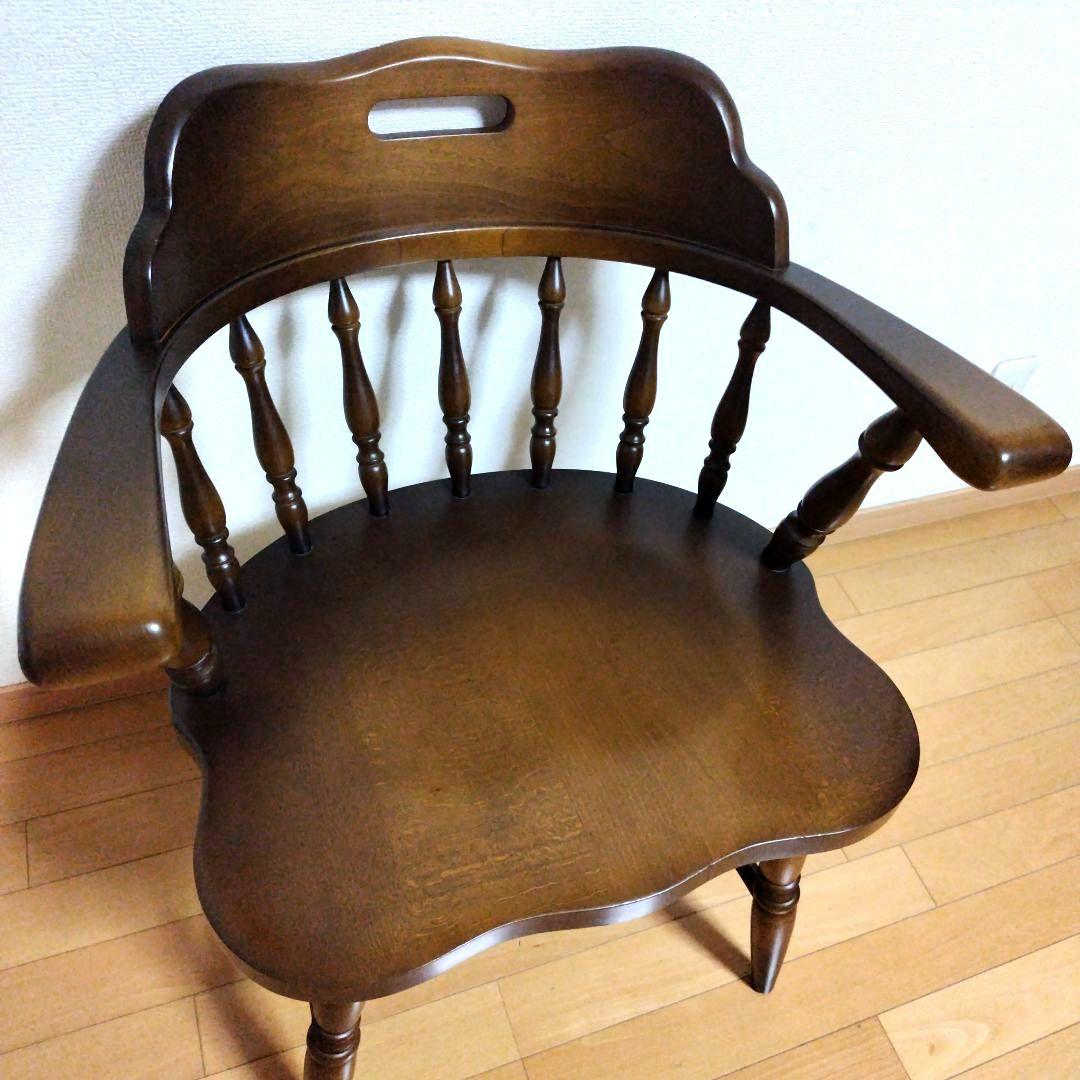 ◯飛騨産業　肘付ダイニングチェア【キツツキマーク】