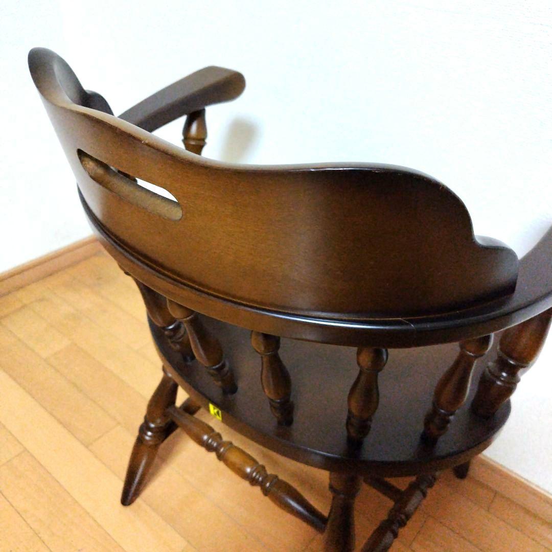 ◯飛騨産業　肘付ダイニングチェア【キツツキマーク】