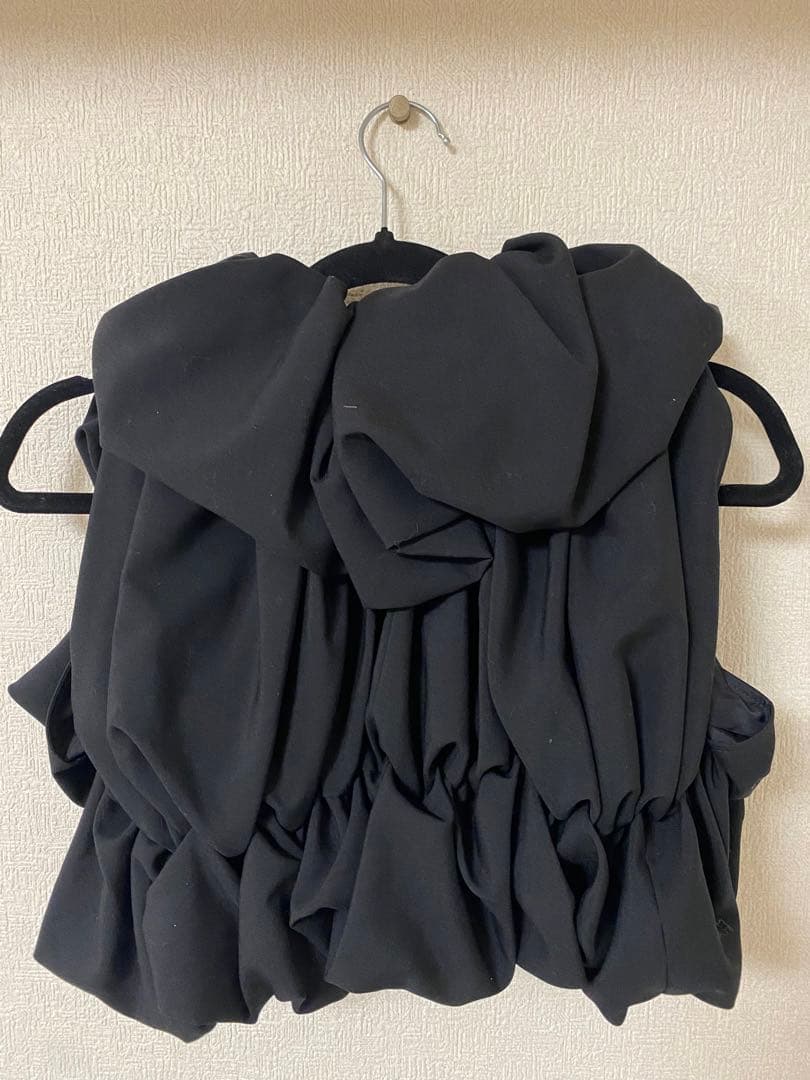 ネネCOMME des GARÇONS フリル ブラックベスト S
