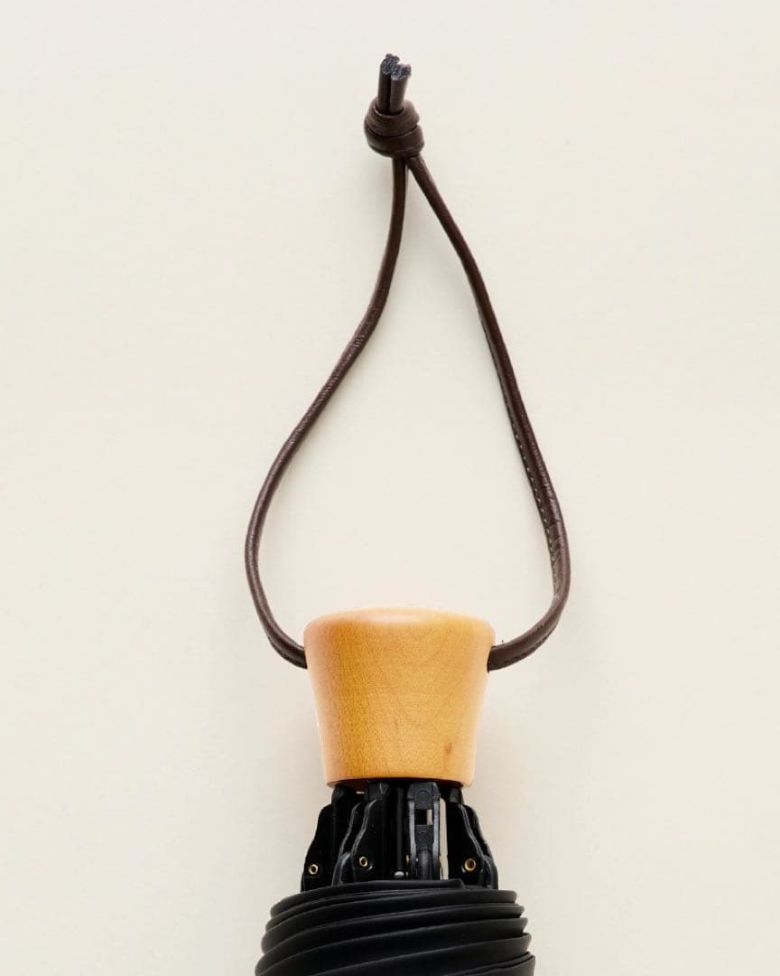 美品 サンバリア100 3段折り 日傘 ブラック 男女兼用