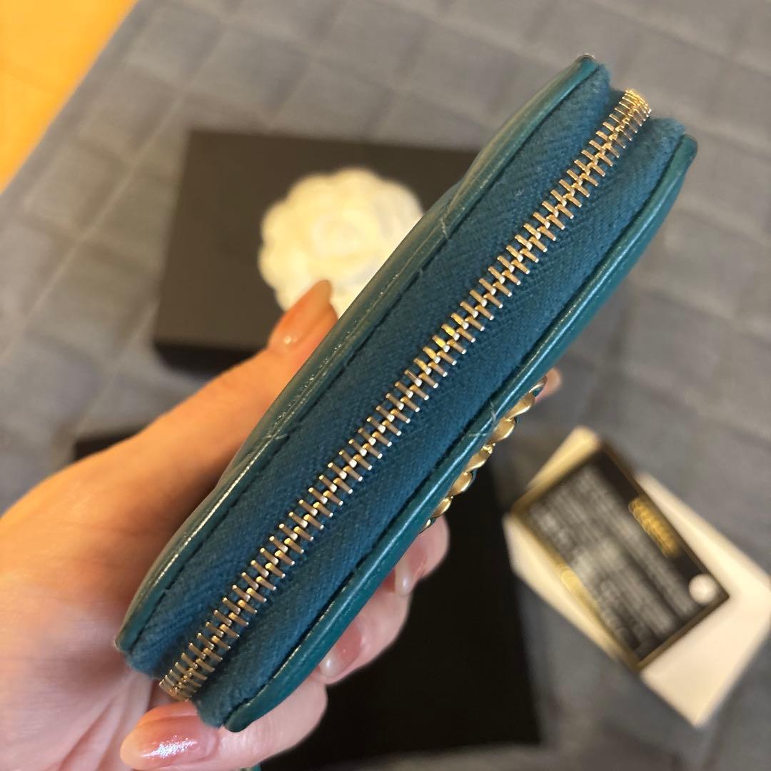 CHANEL ターコイズ ケース