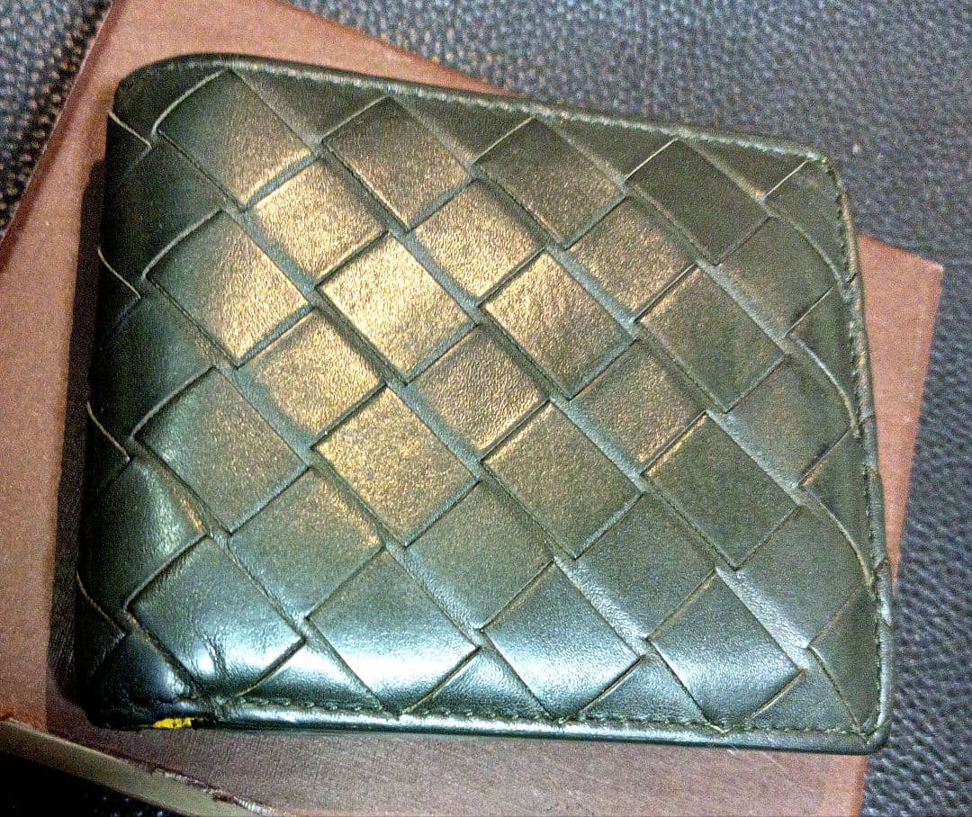 BOTTEGA２つ折り財布マキシイントレチャート