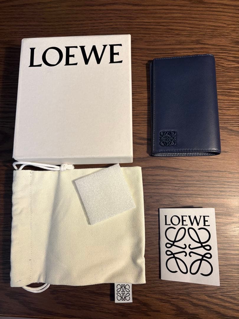おもち　LOEWE 二つ折り財布 ネイビー
