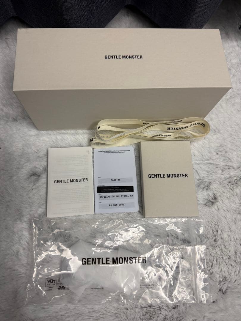 GENTLE MONSTER サングラス　Mass01