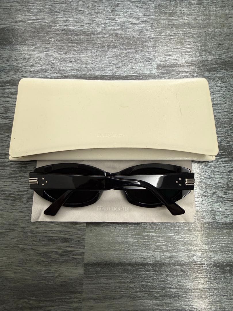 GENTLE MONSTER サングラス　Mass01