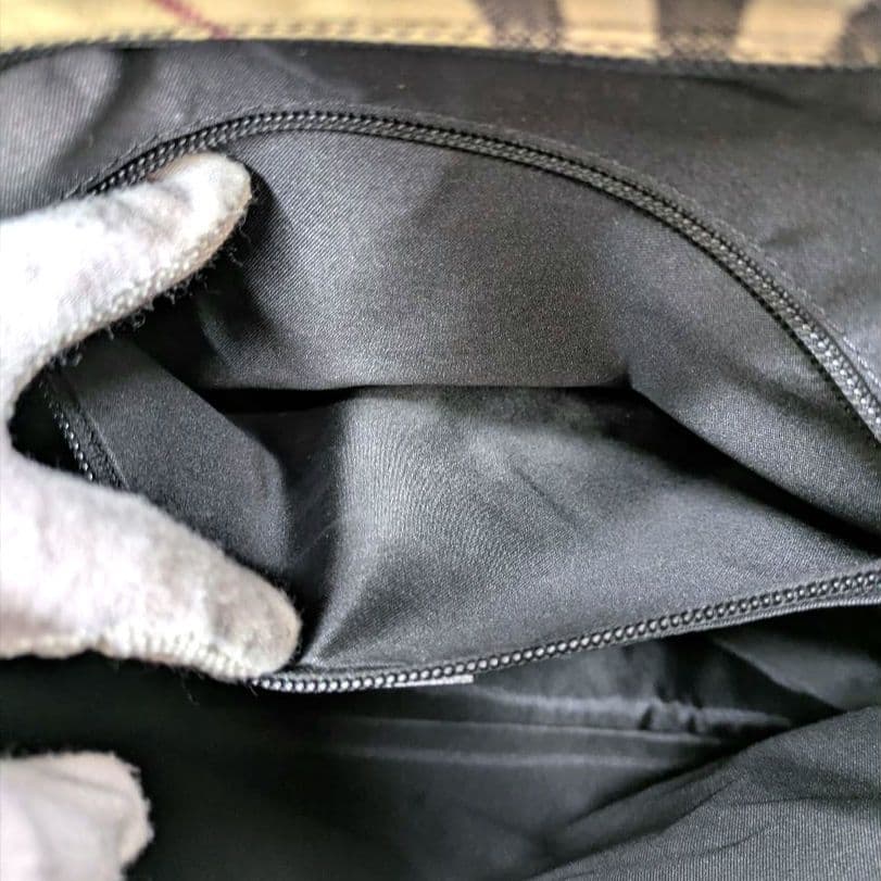 BURBERRY　ショルダーバッグ　ナイロン　ノバチェック　ブラック　良品