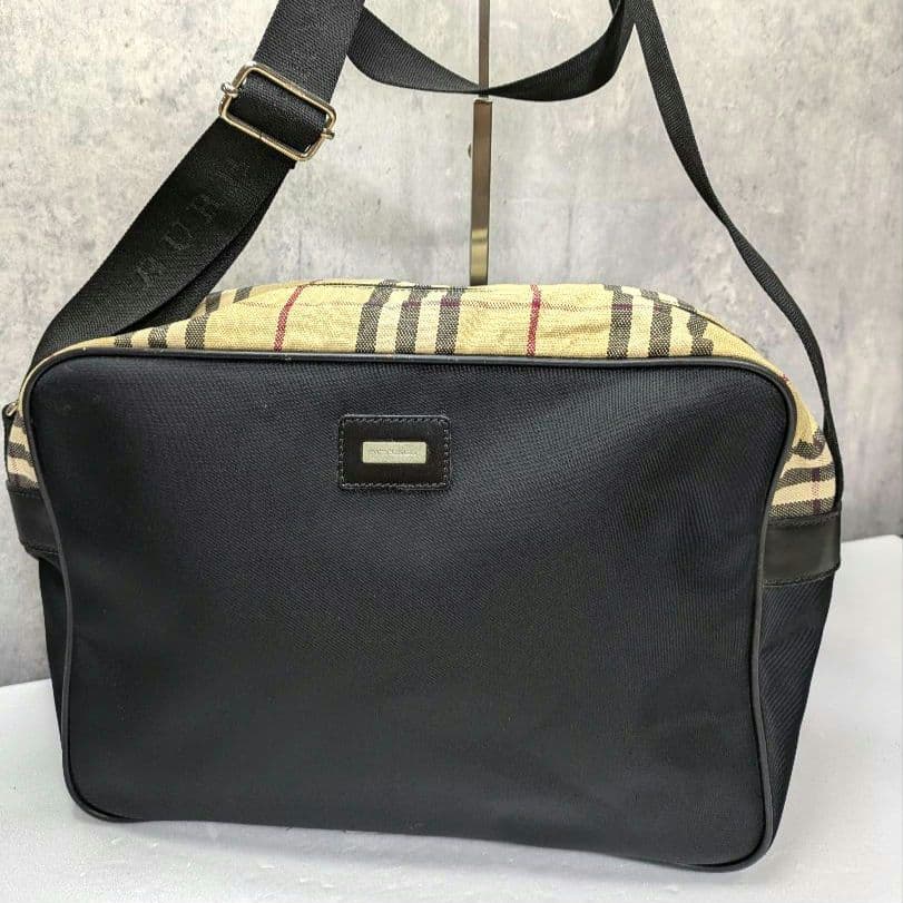 BURBERRY　ショルダーバッグ　ナイロン　ノバチェック　ブラック　良品