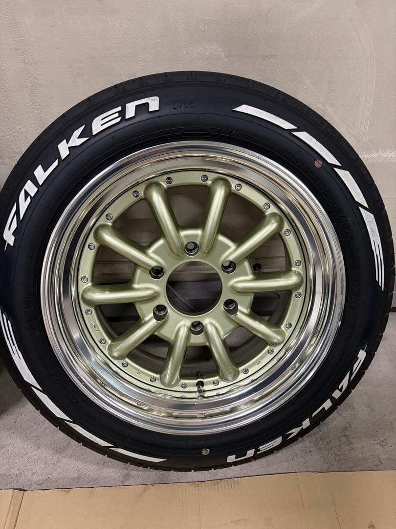 essex エセックス　ENCB 4本ハイエース　17インチ139.7 6穴