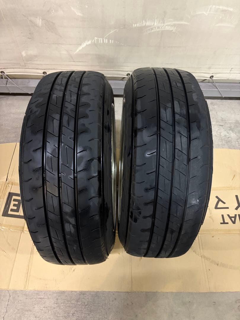 essex エセックス　ENCB 4本ハイエース　17インチ139.7 6穴